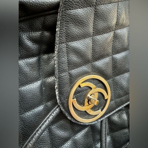 AUTH VINTAGE CHANEL BACKPACK - Picture 6 of 14